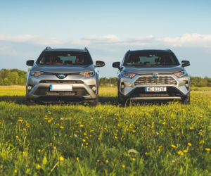Toyota RAV4 piąta generacja & Toyota RAV4 czwarta generacja