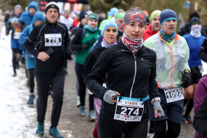 Wystrzał startera zamiast szampana. Tłumy powitały Nowy Rok na XX Śląskim Maratonie Noworocznym Cyborg