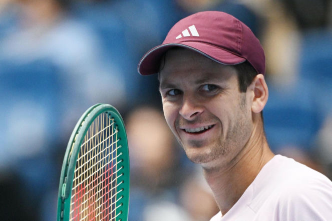 ATP ogłasza: Hubert Hurkacz z Zagraniem Miesiąca! Zobacz tę magiczną akcję!