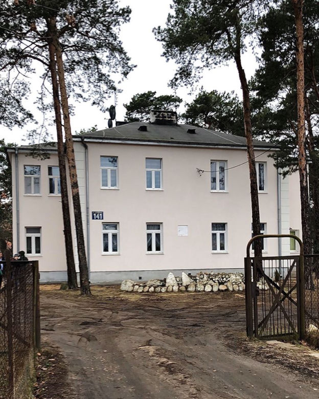 Spotkanie z mieszkańcami w Wawrze, budynek po termomodernizacji