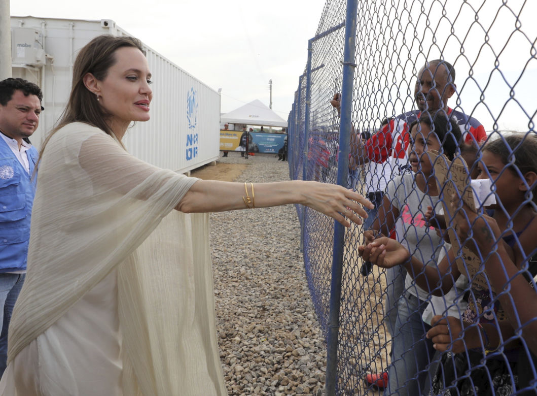 Angelina Jolie w obozie dla uchodźców w Kolumbii