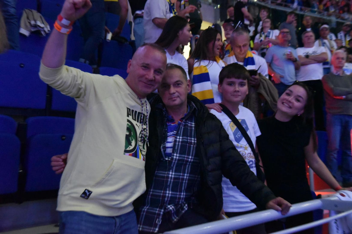 Strefa kibica w Kujawsko-Pomorskiej Arenie Toruń. Tak fani dopingowali ekipę "Aniołów" podczas finału PGE Ekstraligi