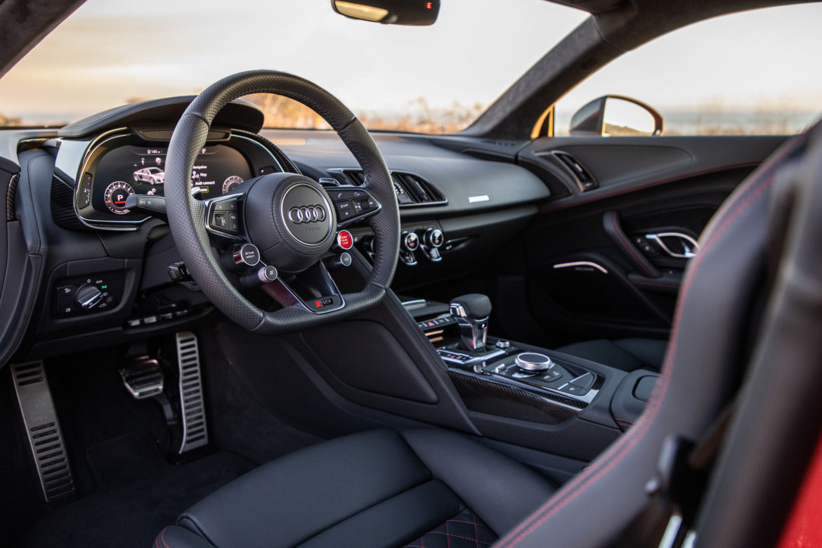 Audi R8 V10