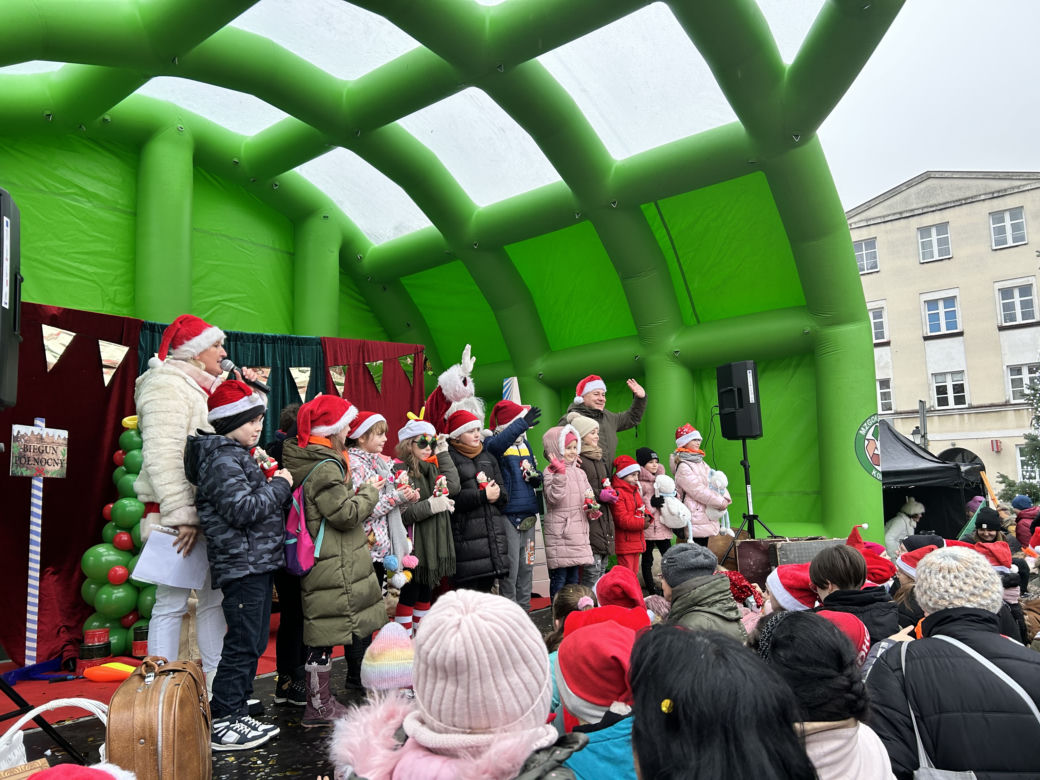 Mikołajki na Placu Wolności w Koninie