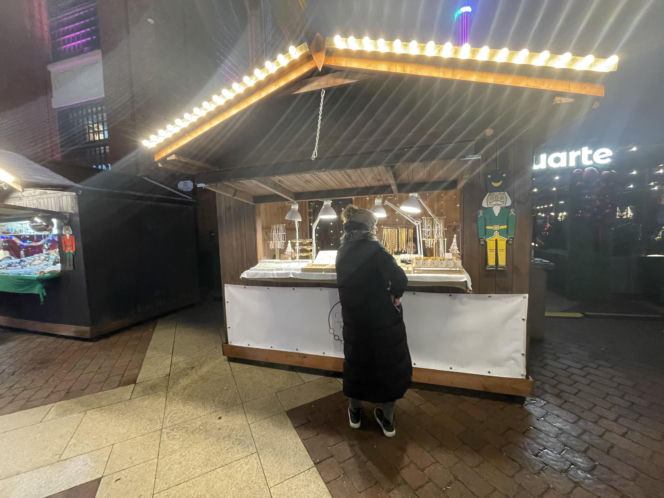 Pokémony, różowe gofry i zaskakujące różnice w cenach. Porównaliśmy łódzkie jarmarki