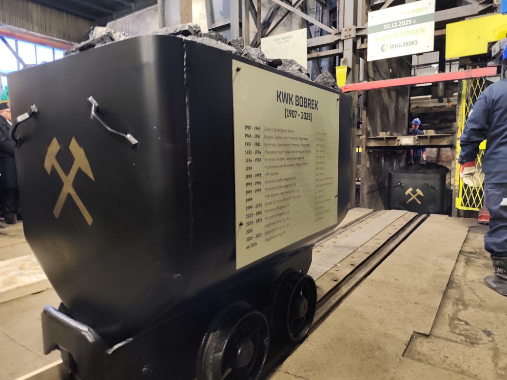 Ostatni wagon z węglem na KWK Bobrek w Bytomiu. 30 grudnia 2025 roku