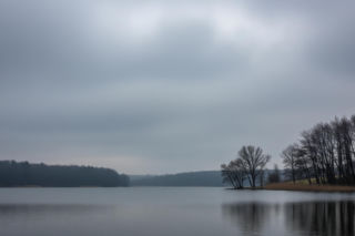 Dziś w Augustowie ponuro i chłodno 03.12.2025. Ale czy weekend zaskoczy słońcem?