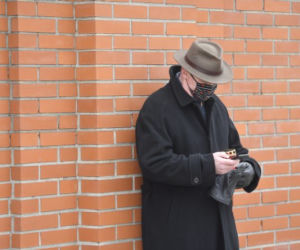 Pogrzeb Krzysztofa Kowalewskiego. Żona i córka aktora na Starych Powązkach
