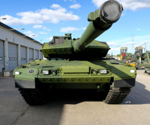 Pierwszy czołg Stridsvagn 123A dotarł do Szwecji