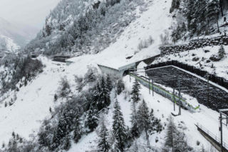 Szwajcaria/ Wykoleił się pociąg w Alpach, trwa akcja ratunkowa