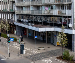 Blok przy Targowej 42 w Warszawie