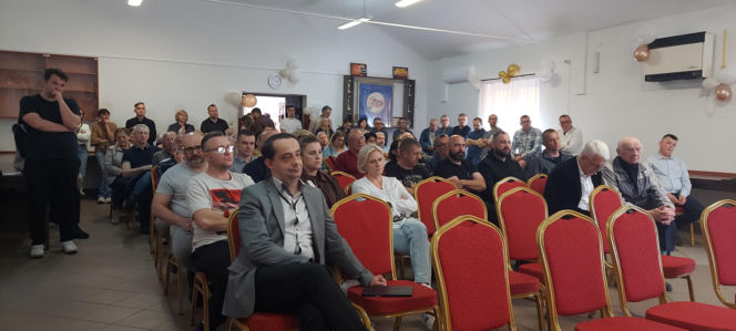 Spotkanie w sprawie budowy masztu 5 G w Płoskiem