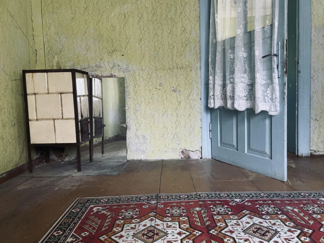 Remont drewnianej chaty w Tropiu (woj. małopolskie)