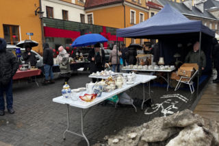 Interwencja strażaków podczas Lubelskiej Giełdy Staroci. Namierzono winowajcę