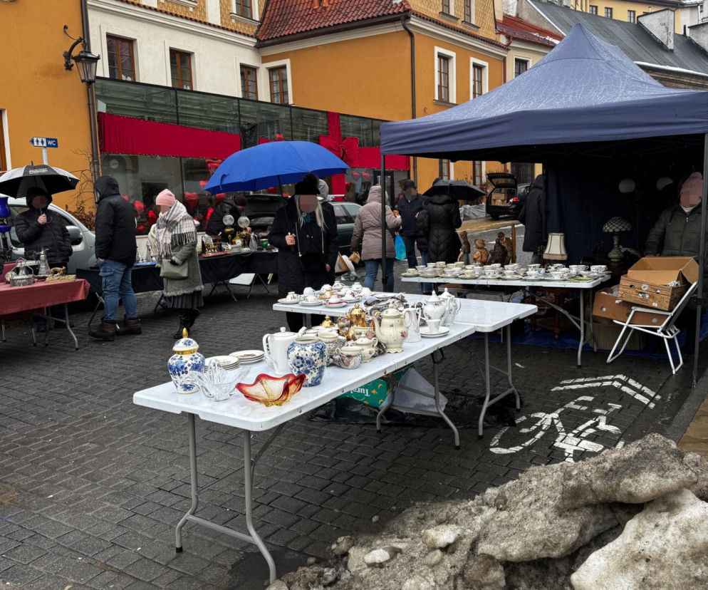Interwencja strażaków podczas Lubelskiej Giełdy Staroci. Namierzono winowajcę