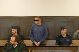 Zadał Darkowi kilkadziesiąt ciosów maczetą