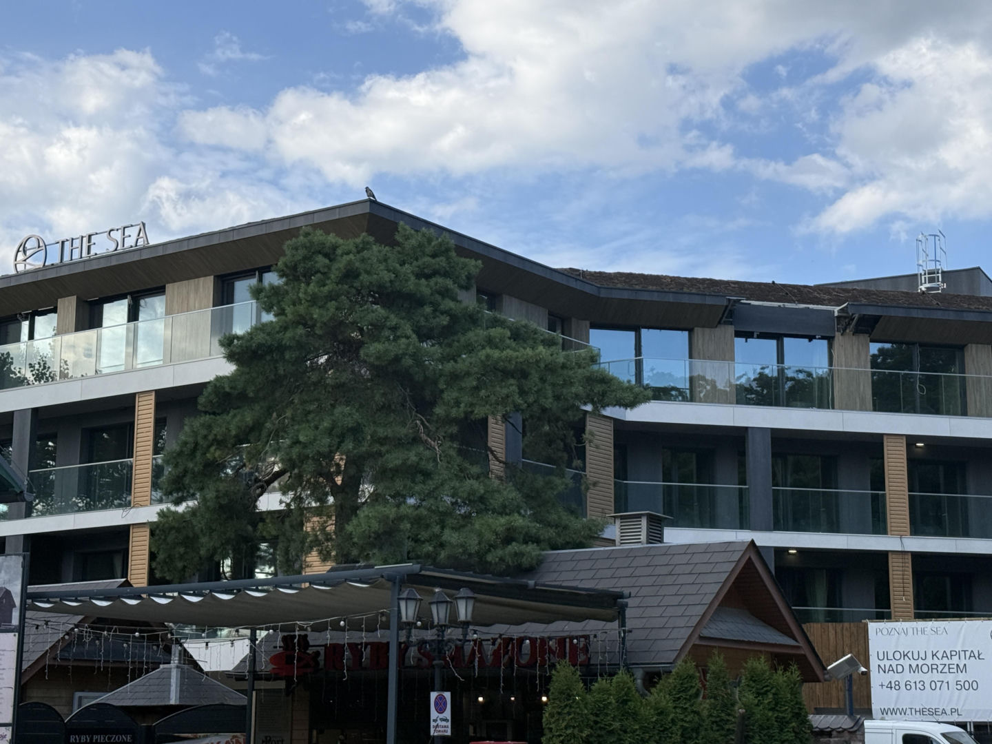 Apartamentowiec na plaży w Międzyzdrojach