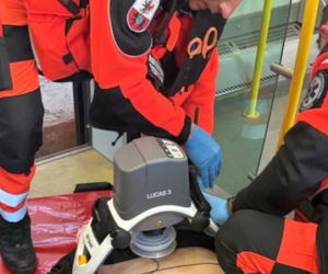 Jechał do pracy, jego serce nagle stanęło. Dramatyczna akcja ratunkowa w pociągu