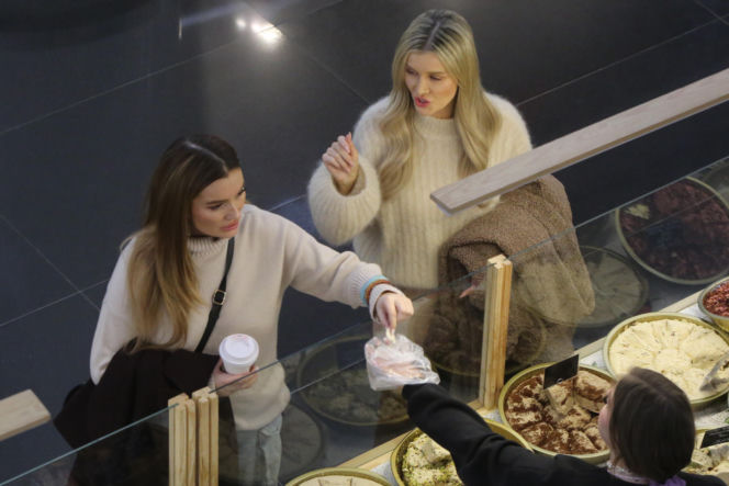 Joanna Krupa z siostrą Martą. Zjadły w mlecznym i poszły po patelnię