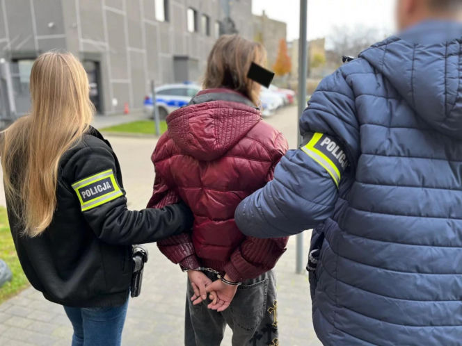 Chcieli obciąć mu palec i przypalać palnikiem! Torturowany 37-latek wyskoczył przez okno