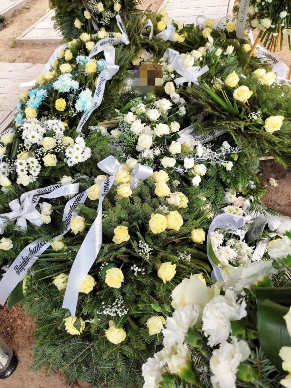 Żyli pełnią życia, zginęli w jednej sekundzie. Poruszające pożegnanie młodych przyjaciół