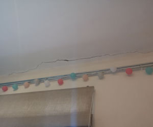 Pęknięta kamienica w Katowicach grozi zawaleniem. Wszystko przez budowę hotelu