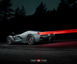 Ferrari LaFerrari na kołach Vossen