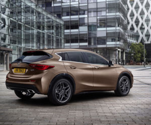 Infiniti Q30