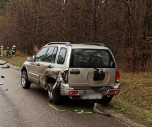 Wypadek na trasie Butryny-Olsztyn. Zderzyły się trzy auta! Są utrudnienia w ruchu [FOTO]