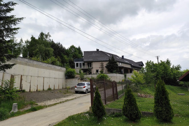 "Pacjentki porzuciły konwencjonalną terapię, by „leczyć się” lampami. Szaman z Małopolski nie trafi za kraty"