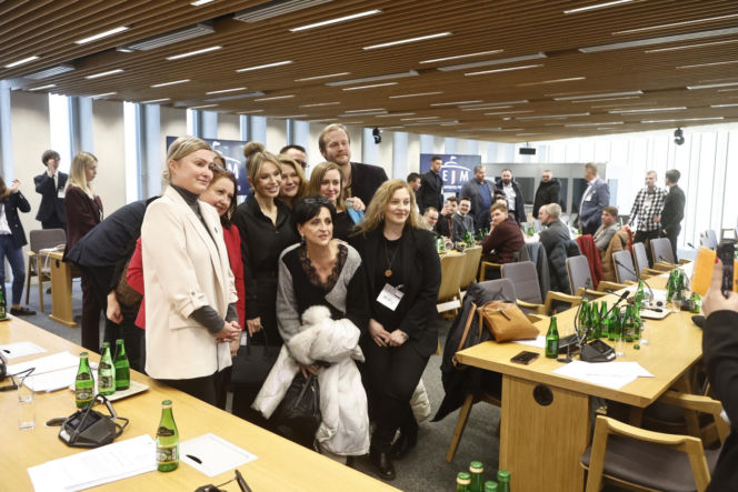 Doda i Małgorzata Rozenek-Majdan razem w Sejmie dla zwierząt