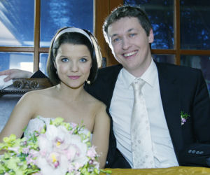 Na Wspólnej. Marta (Joanna Jabłczyńska), Filip (Marcin Chochlew)