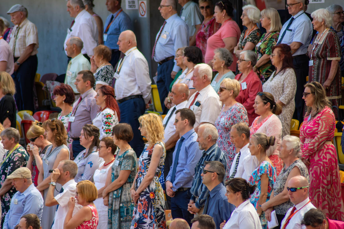 Białystok. Kongres Świadków Jehowy zgromadził tłumy na Stadionie Miejskim