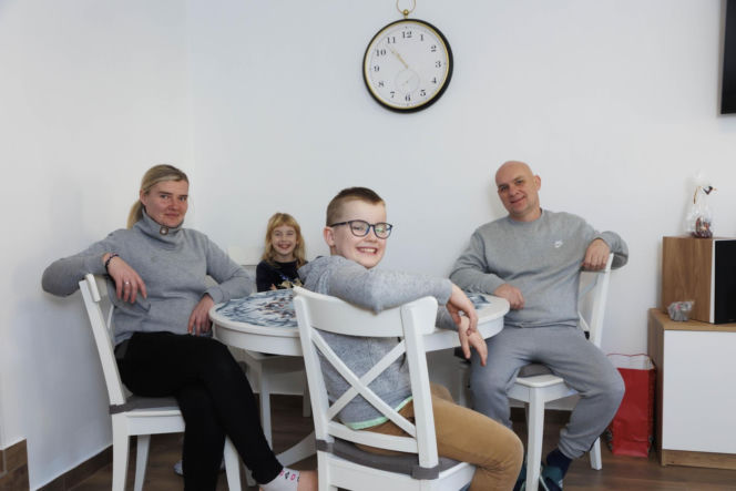 Powódź zabrała im wszystko, a teraz znów są w domu! Ogromna radość u rodziny Lubczyńskich. „To będą cudowne święta”