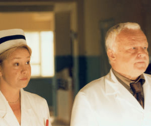 Na dobre i na złe. Danuta (Daria Trafankowska), profesor Zybert (Marian Opania)