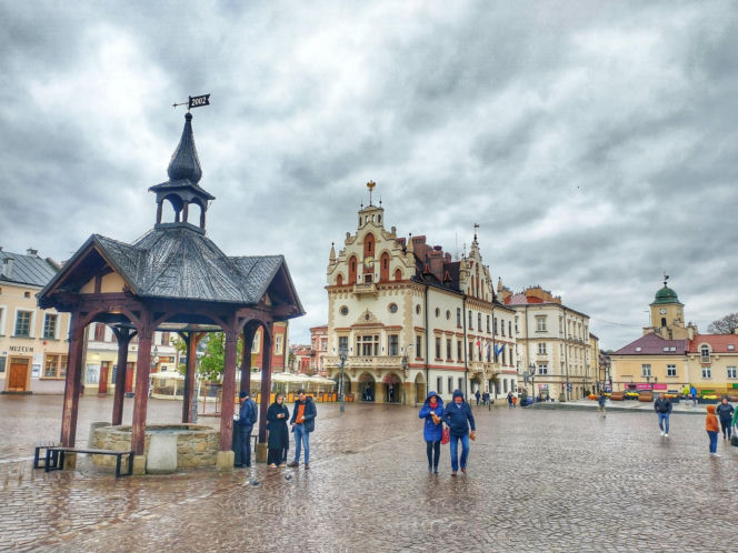 Rzeszów – 622 zł