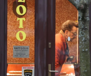 Paweł Wilczak szuka złota w w lombardzie