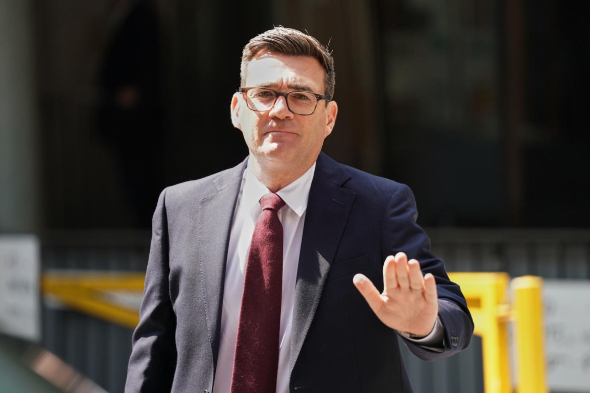 Andy Burnham został w poniedziałek 59. premierem Wielkiej Brytanii - potwierdził Pałac Buckingham