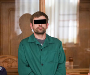 Zatłukł ukochaną i ogolił na łyso. Nie przyznaje się. bo ma słabą pamięć