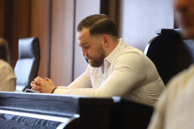 "Skazał matkę na dożywocie cierpienia". Prokurator chce 25 lat więzienia dla Dawida M. Zabóstwo na Nowym Świecie