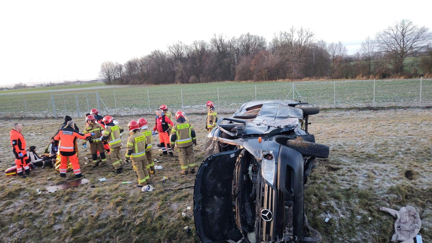 Sześć osób zostało rannych. Wcześniej w pobliżu zginął kierowca