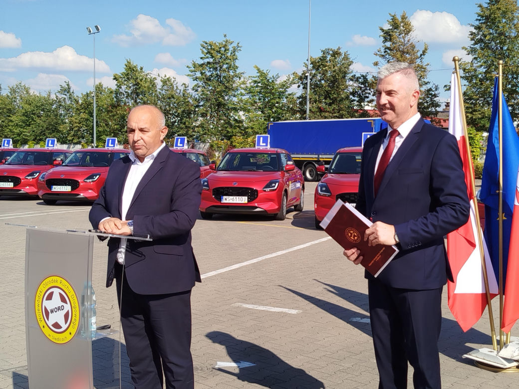 Siedlecki WORD wymienił starą flotę pojazdów egzaminacyjnych na nowe samochody marki Suzuki Swift