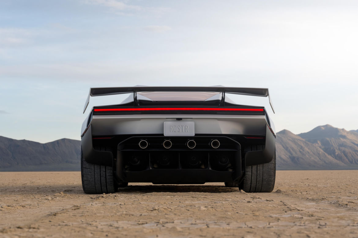 Latająca Tesla stała się rzeczywistością? Roadster wykonał niezwykły manewr