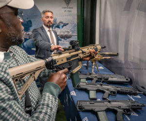 Wizyta delegacji z Nigerii w Fabryce Broni Łucznik. Po Berylach czas na karabinki GROT?