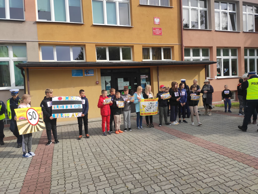 Happening "Kierowco! nie polujemy na zebrach!"