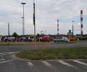 Przed godziną 17 na rondzie Sybiraków doszło do poważnego wypadku