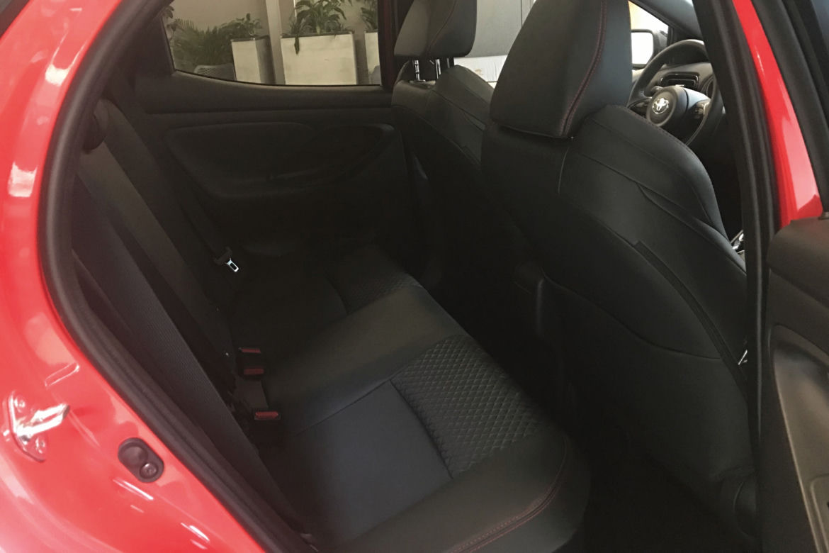Toyota Yaris 1.5 Hybrid 116 KM e-CVT 