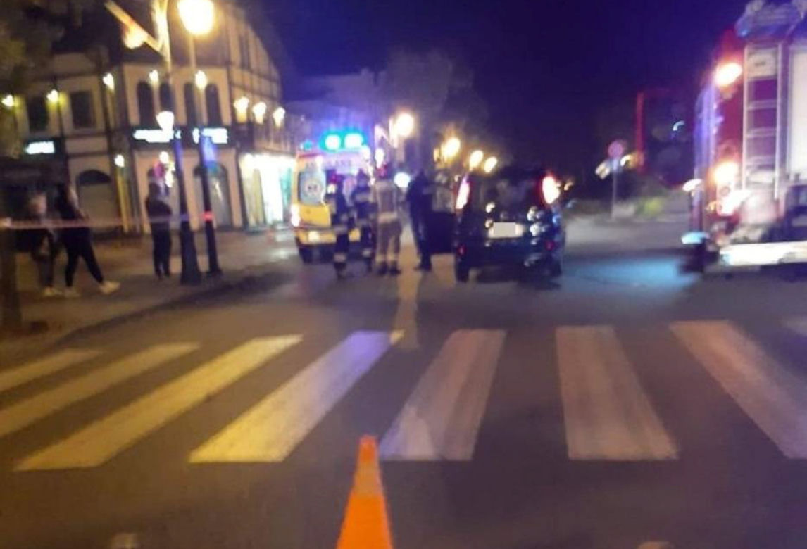 Gwiazdor disco polo z Ciechocinka przejechał kobietę na pasach. Z rozprawy aresztowej zabrała go karetka.