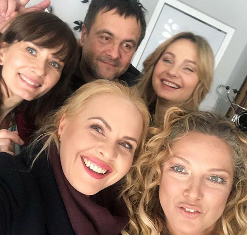 Przyjaciółki 13 sezon. Zuza (Anita Sokołowska), Patrycja (Joanna Liszowska), Inga (Małgorzata Socha), Anka (Magdalena Stużyńska)