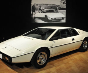 Lotus Esprit Submarine